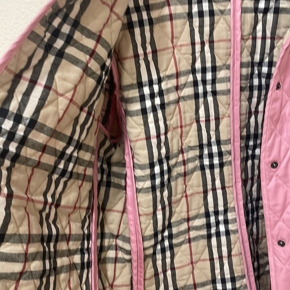 ⭐️Burberry Pink Quilted Jacket—GREAT! Burberry Plaid Inside—Preppy! Excl. Cond! - Picture 13 of 15